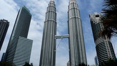 640px-the_petronas_twin_towers_in_kuala_lumpur_malaysia-390x220.jpg
